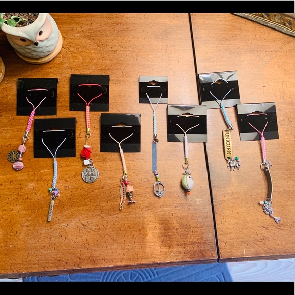 NEW 🔑One eyed Owl 🦉Lanyard key chain w gold red feather Custom PeacedbyAlise - Picture 3 of 3